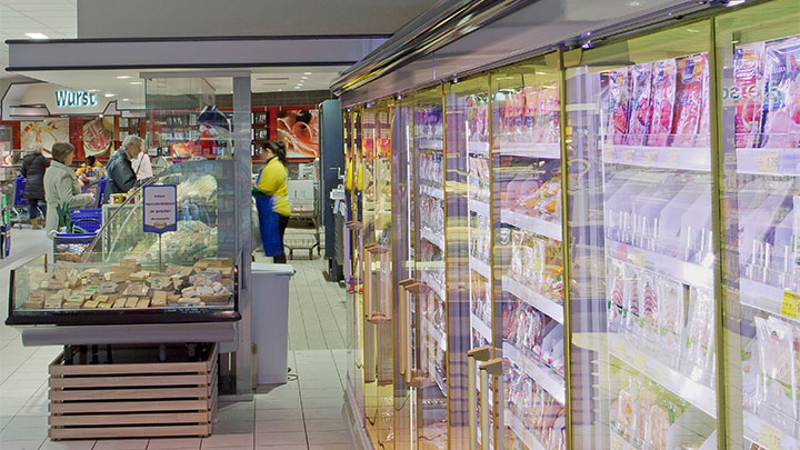 Хладилни витрини с осветление от Philips в EDEKA Глюкщат – по-привлекателни с решения за икономия на енергия