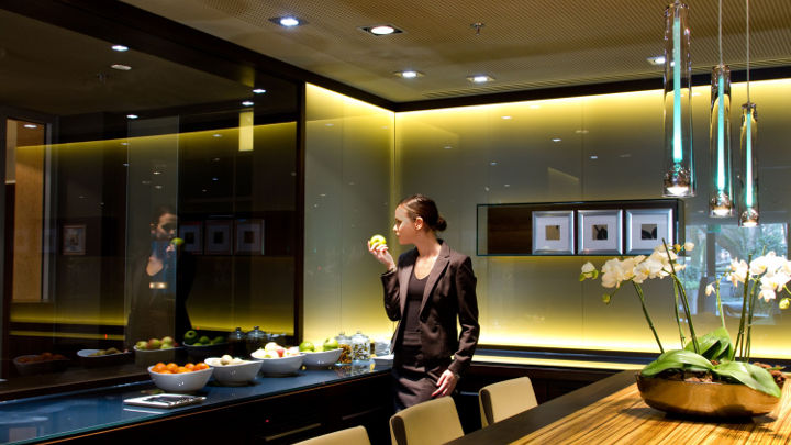 Насоченото осветление от Philips в залите за срещи подмладява лицето на хотел Мариот във Франкфурт