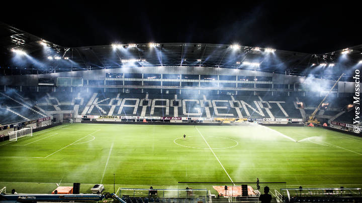  С осветлението от Philips играчите и зрителите виждат прекрасно в Геламко Арена, Белгия