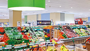 Плодовете под осветление от Philips за супермаркети изглеждат възможно най-добре в EDEKA Глюкщат, Германия