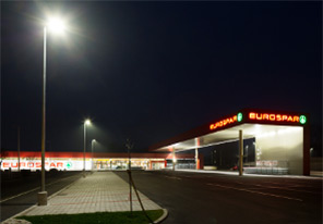 Открит паркинг в Eurospar, Виена, Австрия със светодиодно осветление от Philips 