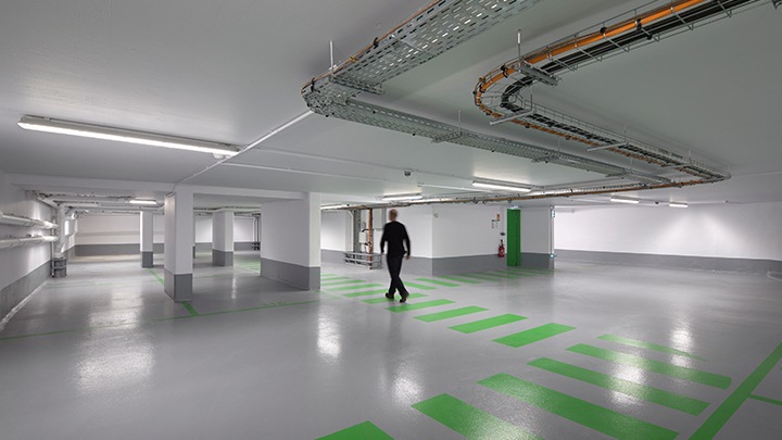 GreenParking от Philips Lighting: оптимизиране на осветлението за паркинги спрямо пешеходците с помощта на отчитане на присъствието и зонално регулиране на осветлението
