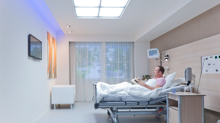 HealWell от Philips Lighting е цялостна система за болнично осветление, което подобрява престоя на пациентите