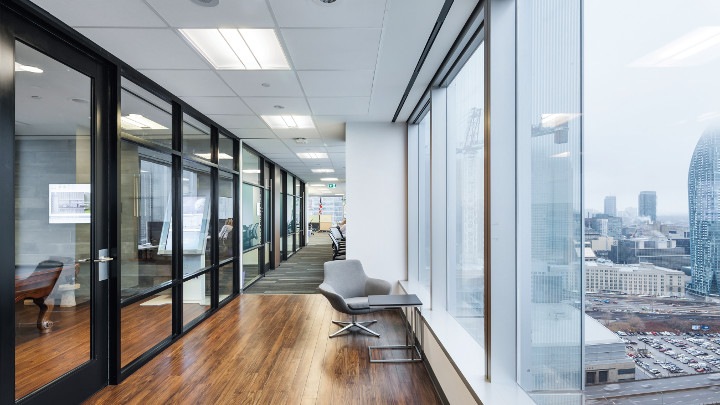 Свързаното осветление от Philips Lighting (интелигентният офис InterAct Office) може да Ви помогне да създадете един по-интелигентен офис